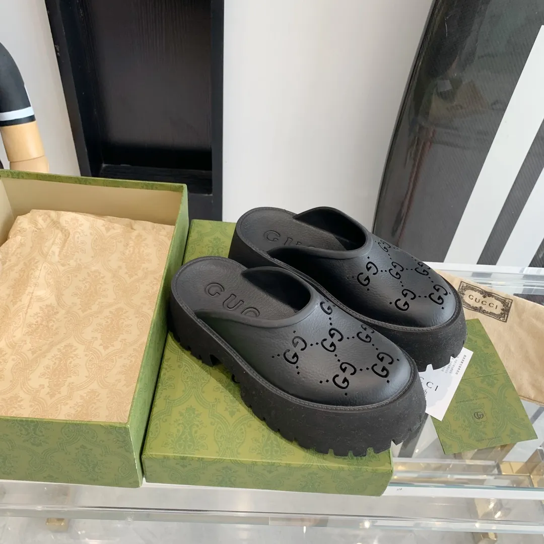 👟👟Ex-factory price 360👟👟 Women's shoes, women's clothing, Gucci spring and summer style, hole-in-the-wall slippers, versatile couple style, ugly and cute hollow holes shoes, all the details and materials are the same as what you buy at the counter. Size: 35-42